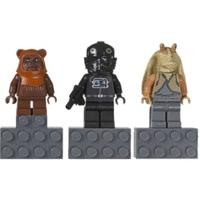 LEGO Star Magnet Set: Jar Binks V-Wing Pilot and Wicket