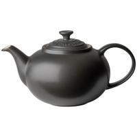 le creuset stoneware classic teapot satin black