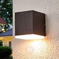 LED outdoor wall lamp Sarah, plastic diffuser