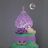 LEDCake Topper Non-personalized Classic Couple Acrylic Wedding Flowers Black Classic Theme 1 Gift Box
