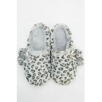 Leopard Print Pom Pom Slippers