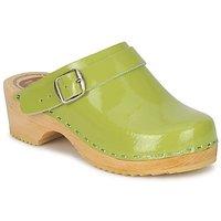 Le comptoir scandinave EKRALO girls\'s Children\'s Clogs (Shoes) in green