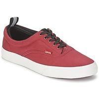 Levis COMMUTER LOW LACE men\'s Shoes (Trainers) in red