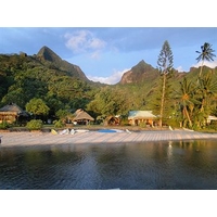 Linareva Moorea Beach Resort