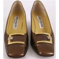 lina wallys size 9 bronze loafers