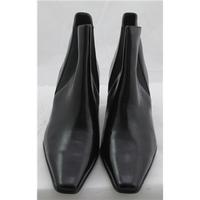 liz claiborne size 55 black patent effect high heeled chelsea boots