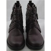 Limited Edition, size 6.5 burgundy ankle boots