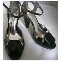 Limited collection - size - black and gray Limited Collection - Size: 10 - Black - Heeled shoes