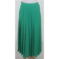 libra size 12 green pleated skirt