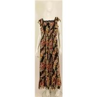 Lipsy Size 10 Floral Print Maxi dress