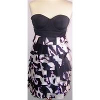 Lipsy size 8 patterned dress