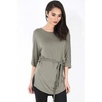 liza curved hem high low hem top