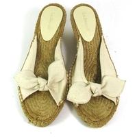 LK Bennett Size 5.5 Hessian And White Canvas Block Heeled Sandals With Bow Detail