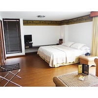 Lloyd\'s Apartasuites