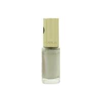 L\'Oreal Color Riche Nail Polish 5ml - 001 Snow In Megeve