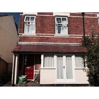 Lovely 4 way student Victorian villa on canal-side 3 mins walk to university