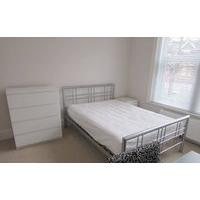Lovely double room with ensuite available in professional houseshare - Poole Town Centre