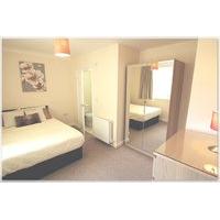 Lovely Single & Double Rooms available now ! Wheatley !!
