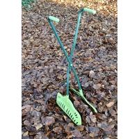 Long Handled Leaf Grabber by Gardman