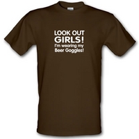 look out girls im wearing beer goggles male t shirt