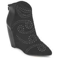 Lola Cruz RIO women\'s Low Ankle Boots in black