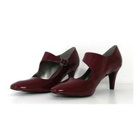 Lotus Patent Red Size 6 Shoes