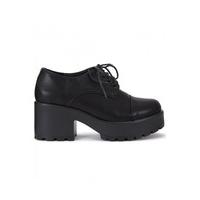 Low Top Lace Up Shoe - Size: UK 8