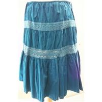 logo - Size: 10 - Blue/Green - Knee length layered skirt