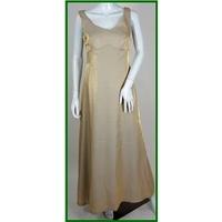 Lori Ann Montreal - Size 10 - Cream / ivory - Long Evening dress