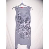 Love Influence - Size: 10 - Grey - Sleeveless