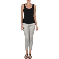 Lola PRINCE SHINY women\'s Cropped trousers in grey