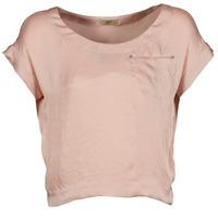 Lola CAMUS women\'s T shirt in pink