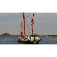 lunch cruise for two on a thames sailing barge in essex