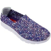 Lunar Ladies Grip Elastic Shoe women\'s Shoes (Trainers) in Multicolour