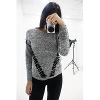 Lucilla thread detailed knitted jumper