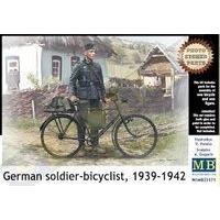Masterbox 1:35 - German Soldier On Bike, 1939-1942