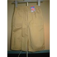 Marks & Spencer Size: 9 - 10 Years Beige Chino Style Shorts