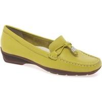 Maria Lya Toggle Womens Casual Shoes women\'s Loafers / Casual Shoes in yellow