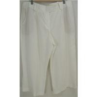 Marks & Spencer - Size 18 - White - Cropped trousers