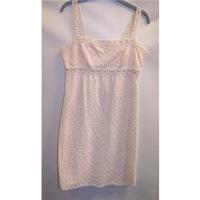 max studio speciality products size 10 beige sleeveless