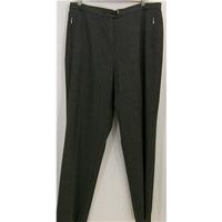 Marks and Spencer - Size 16 short - Trousers