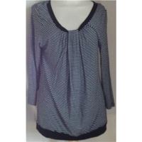 marks spencer size 12 stripped long sleeved top