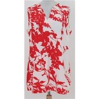 marks spencer size 14 cream red top