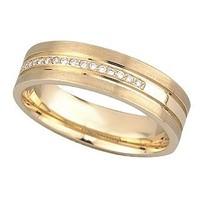 Men\'s 9ct gold diamond-set wedding ring