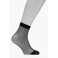 medium scale fishnet ankle socks black