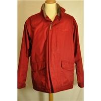 Men\'s waterproof jacket. Regatta - Size: M - Red - Padded jacket