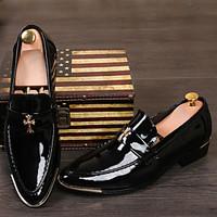 Men\'s Shoes Pointed Patent Leather Fashion Shoes Wedding / Leisure / Banquet Black Red Yellow