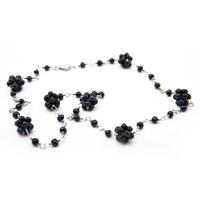 Memory of Bramble Bushes pearl necklace