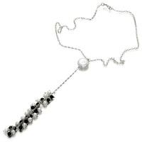 Metropolitan pearl necklace