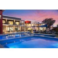 Middle Rock Holiday Resort